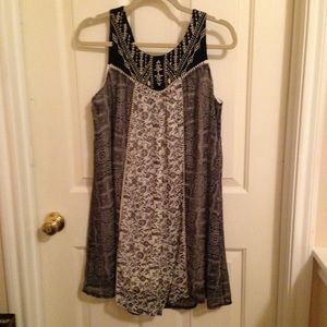 Sleeveless dress